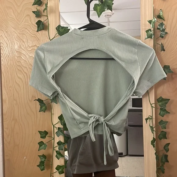 Shein: Cropped Shirt - Picture 3 of 3